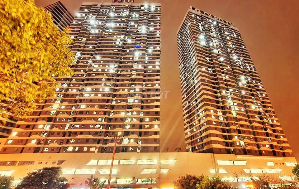 Квартира с 2 спальнями и мебелью Intracom Nhật Tân