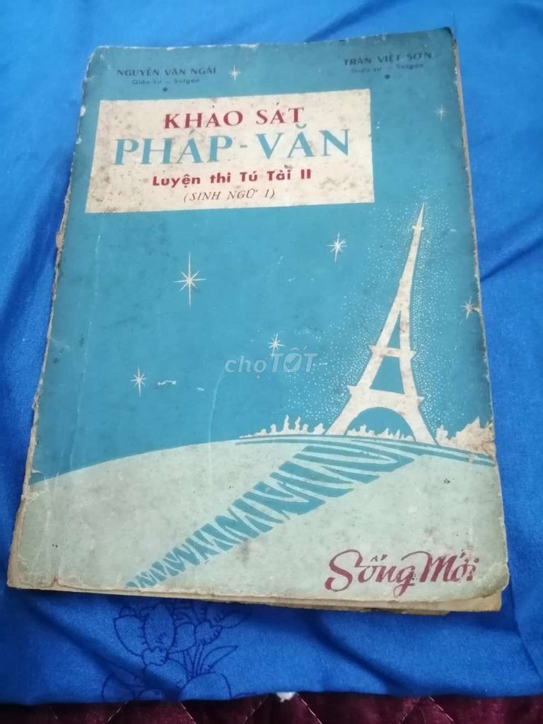 Sách xưa sưu tầm khảo sát pháp Văn luyện thi TT II