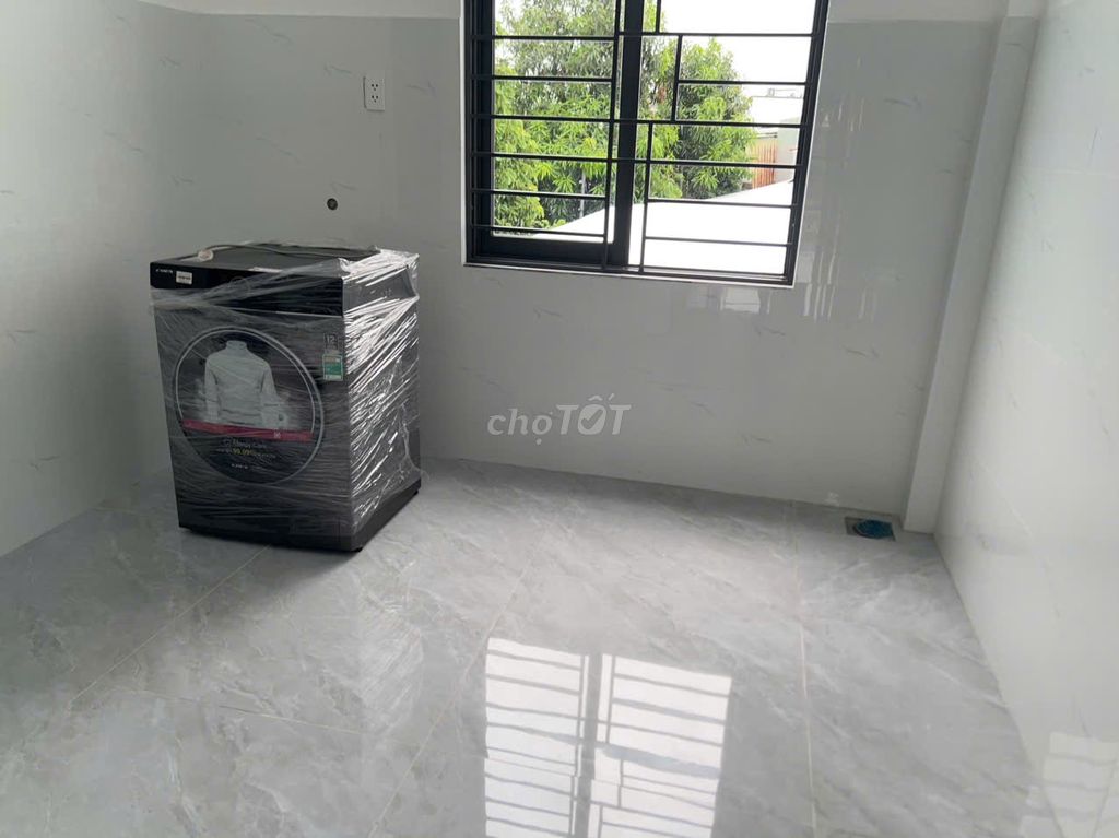 Brand-new furnished 3-bedroom house in leafy Nam Việt Á — photo 9