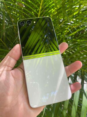 Galaxy Zflip 5 Rin áp Keng 100% Fullbox Việt Nam. Mua bán Điện thoại tại Quận Ngũ Hành Sơn Đà Nẵng được đăng bởi Chuyên Hàng Công Ty