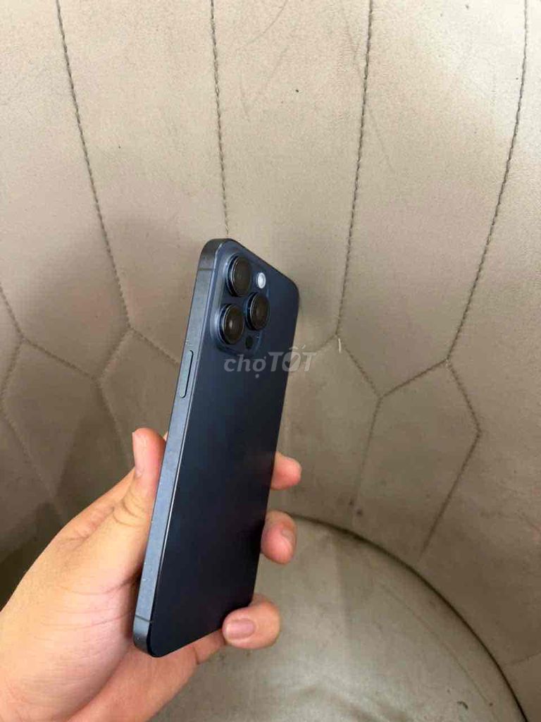 Apple iPhone 15 Pro Max giá cả thương lượng. Mua bán Điện thoại tại Quận Hải Châu Đà Nẵng được đăng bởi Nguyễn Tuấn hình 1