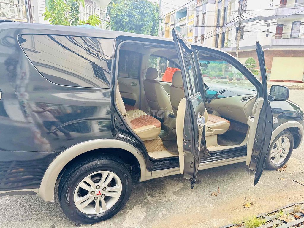 Mitsubishi Zinger 2009 GLS 2.4 MT 8 CHỖ RỘNG RÃI. Mua bán Ô tô tại Huyện Bình Chánh Tp Hồ Chí Minh được đăng bởi Anh Khanh hình 4