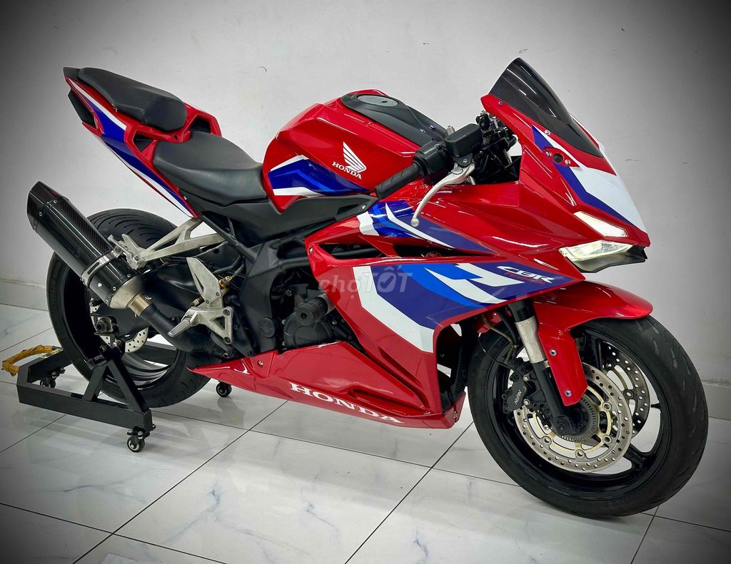 HONDA CBR250RR DATE 2018. Mua bán Xe máy tại Quận Gò Vấp Tp Hồ Chí Minh được đăng bởi Trần Trọng Thuận hình 2