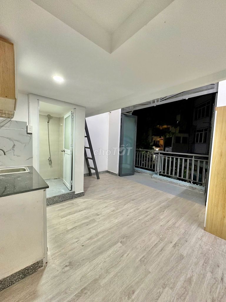 SIÊU PHẨM DUPLEX FULL NT CÓ TỦ LẠNH BAN CÔNG NGAY SAU ĐH UEH