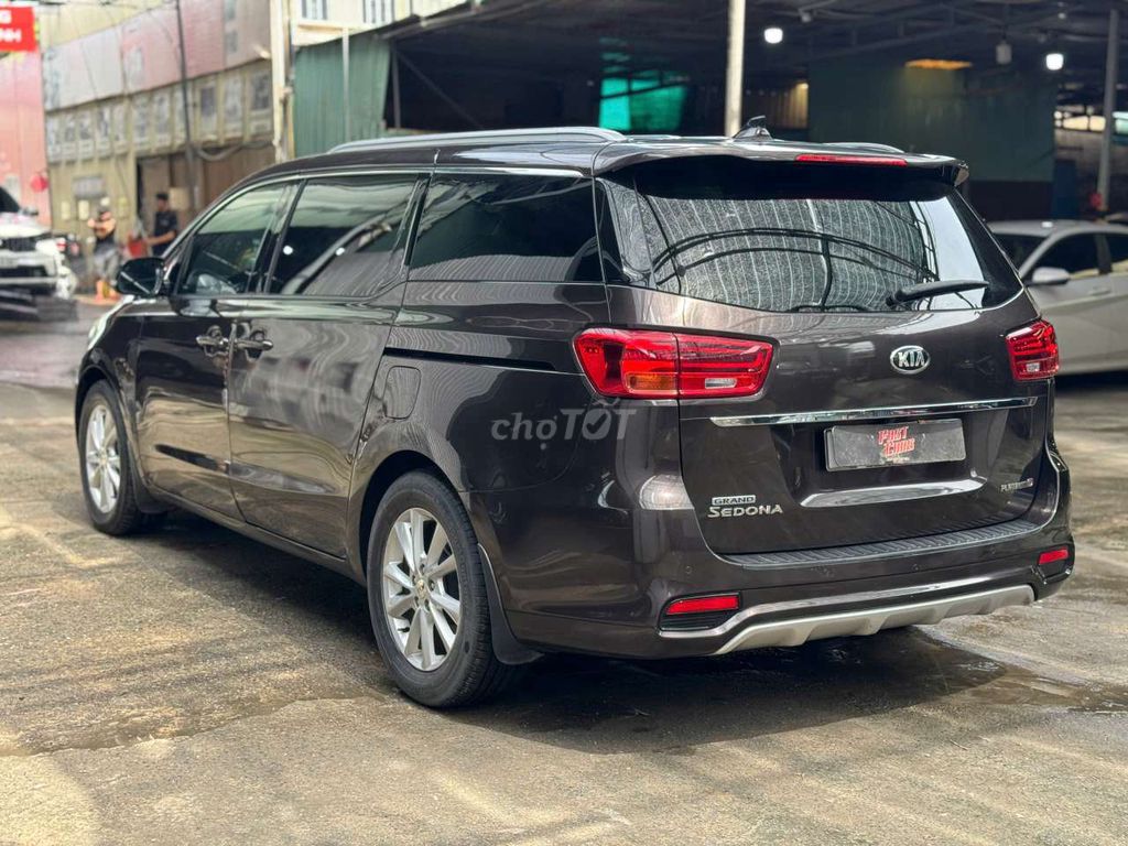 Kia Sedona 2019 2.2D full dầu, màu nâu,44.000 km. Mua bán Ô tô tại Quận Bình Tân Tp Hồ Chí Minh được đăng bởi Son Do hình 5