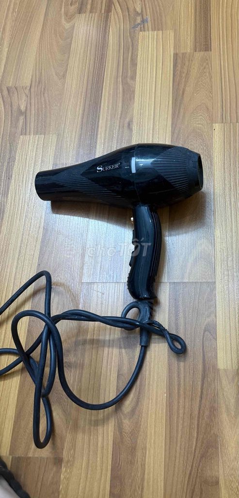 Máy sấy tóc Surker Đen Mạnh Nhiều chế độ. Mua bán Nội thất, đồ gia dụng khác tại Quận Bình Thạnh Tp Hồ Chí Minh được đăng bởi My Cherry hình 1