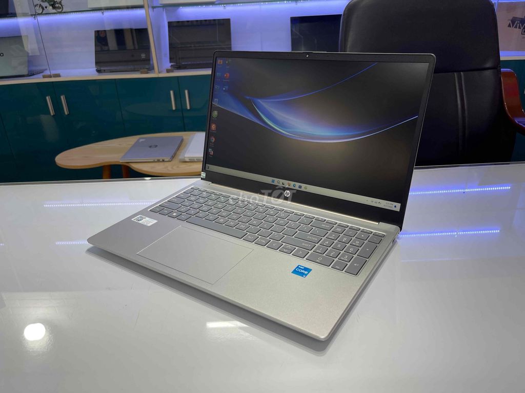 Laptop HP 15-fd0303TU i3-1315U 8GB/512GB Bh 2026. Mua bán Laptop tại Quận Ninh Kiều Cần Thơ được đăng bởi HOÀNG MAI STORE hình 1