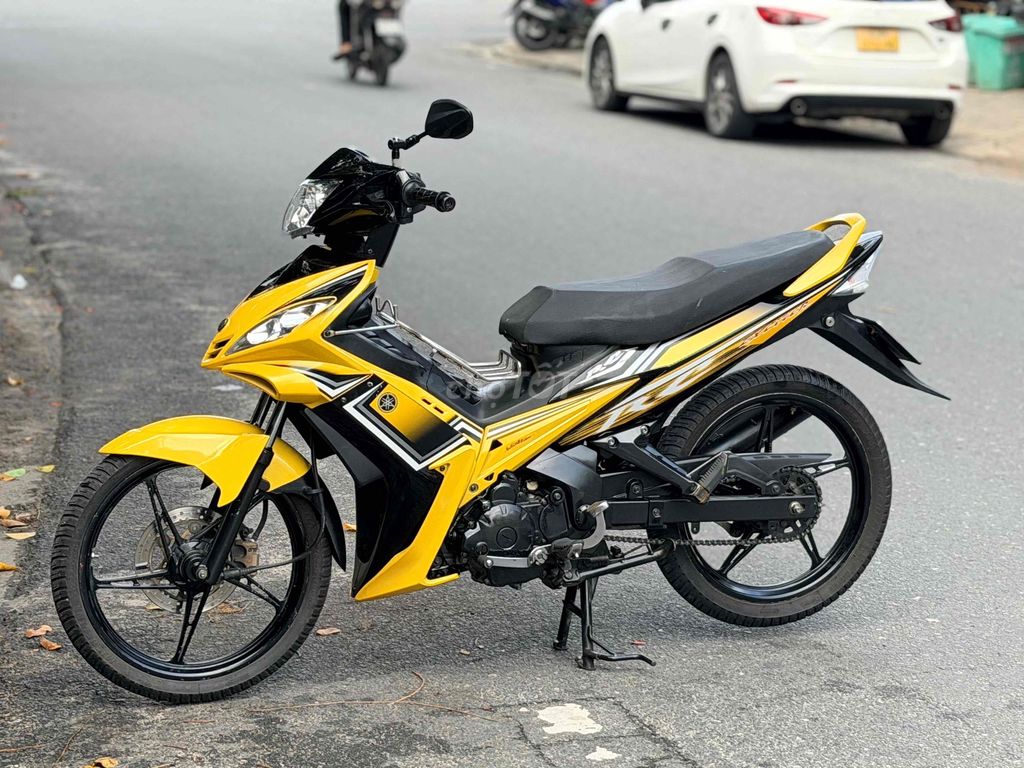 Yamaha Exciter 2010 механика черно-желтый