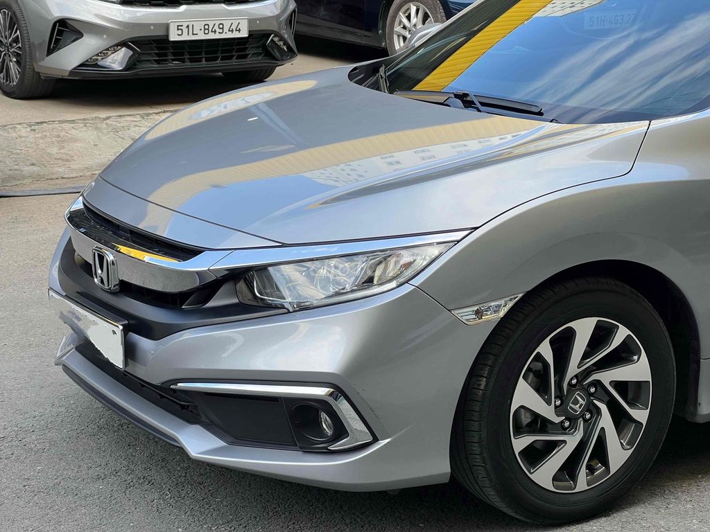 Honda Civic 2019 E 1.8 28000 km. Mua bán Ô tô tại Quận Tân Phú Tp Hồ Chí Minh được đăng bởi Nguyễn Tân Xe Lướt  hình 6