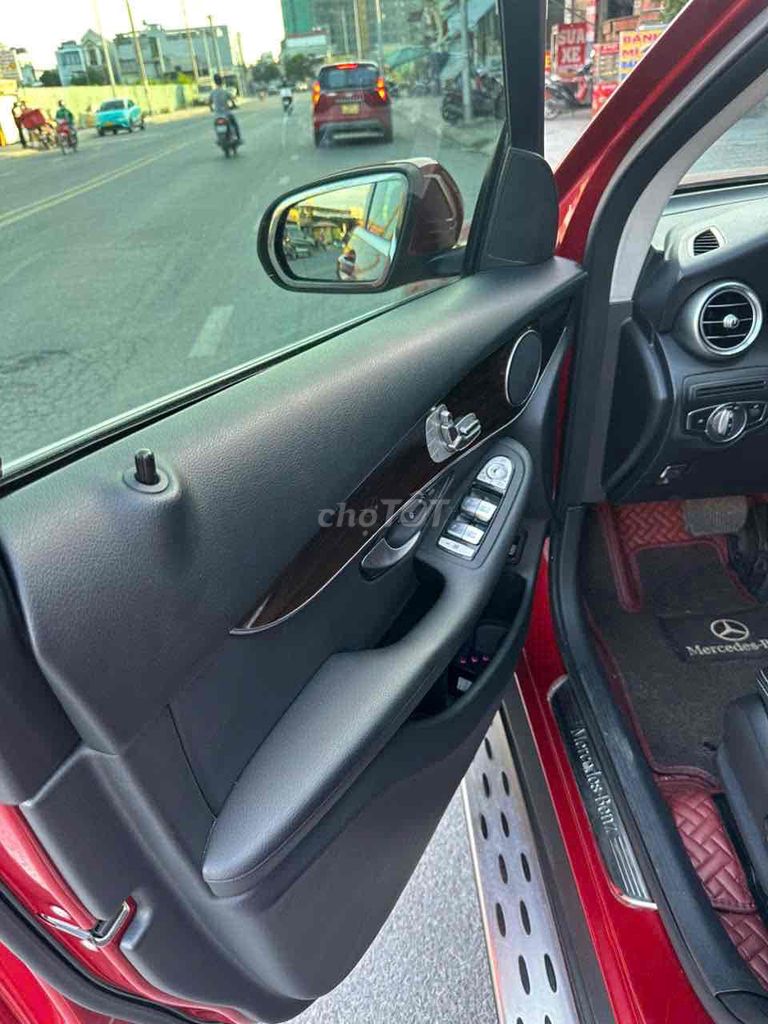 Mercedes-Benz GLC 2021. Mua bán Ô tô tại Thành phố Thuận An Bình Dương được đăng bởi Tuan Minh hình 12