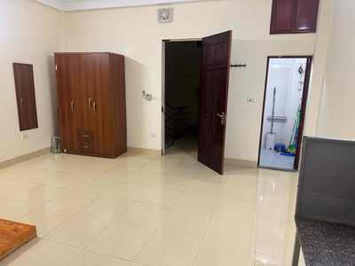 Room 30 m² · Phố Quan Hoa