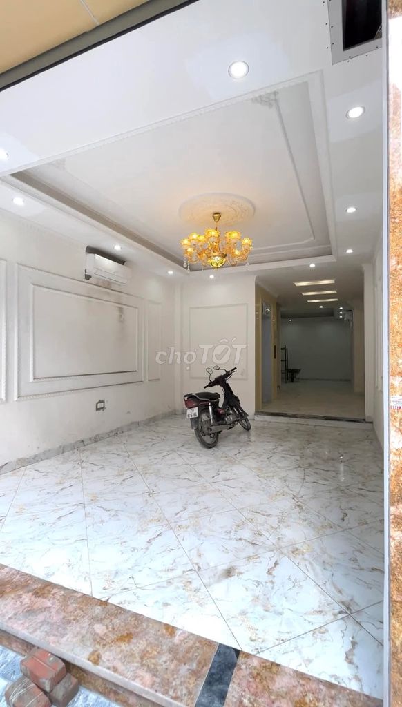 Bán nhà ngõ 247 Hoàng Quốc Việt, Cầu Giấy, 61m2, ôtô, vỉa hè 15 tỷ hơn