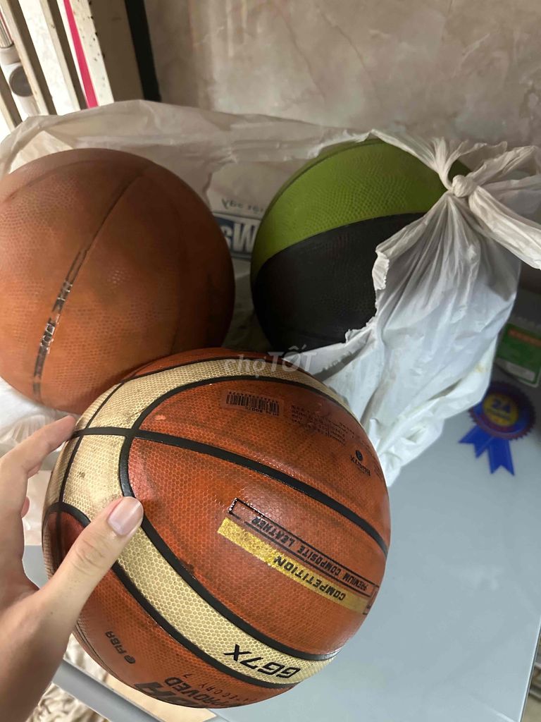 3 quả bóng rổ 2 quả size 7 1 quả size 6