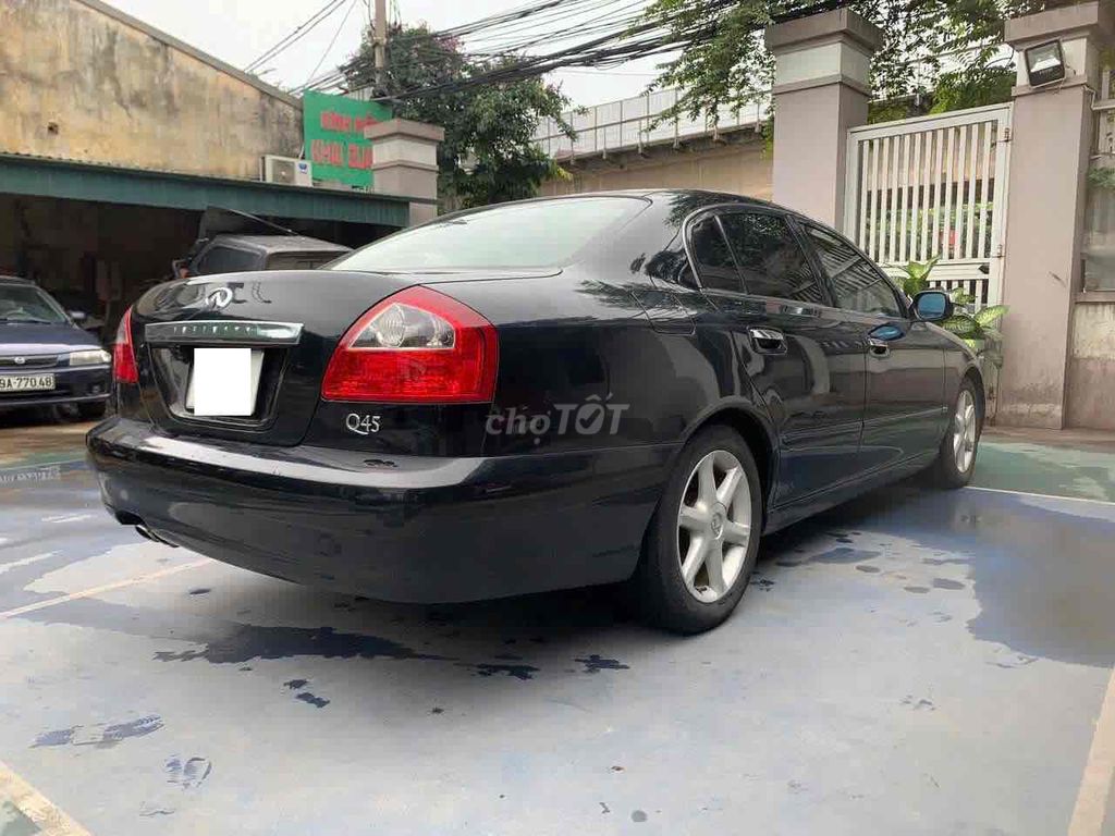 Infiniti Q45, черный, автомат, 5 мест