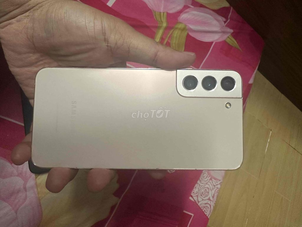 Samsung S22 Plus Vàng Đã qua sử dụng. Mua bán Điện thoại tại Quận Tân Phú Tp Hồ Chí Minh được đăng bởi Nguyen Van Quoc hình 1