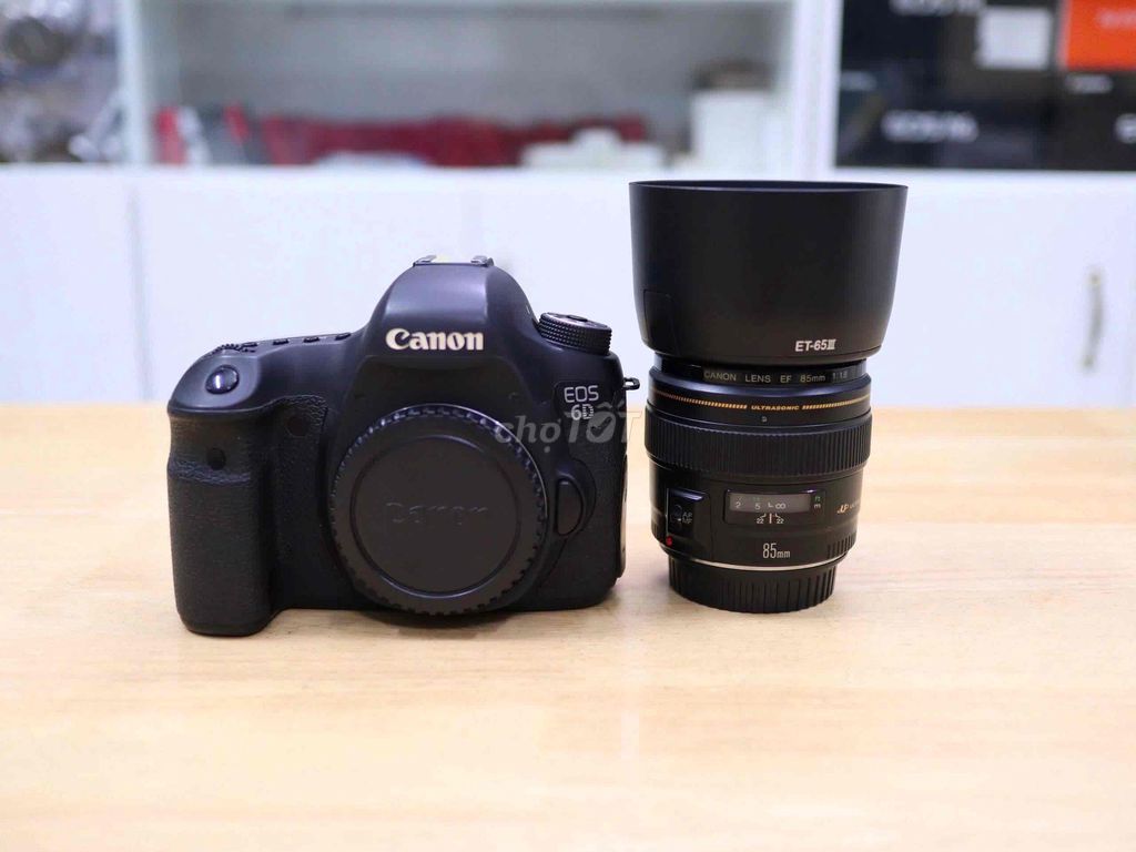 Máy ảnh Canon 6D Đen ống kính 85f1.8. Mua bán Máy ảnh, Máy quay tại Thành phố Thủ Dầu Một Bình Dương được đăng bởi Chinh Lee hình 1