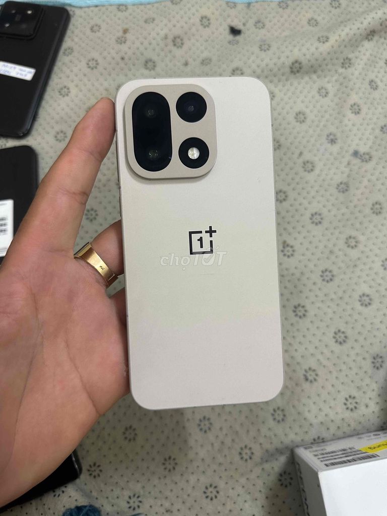 OnePlus 15 256GB Trắng đẹp keng. Mua bán Điện thoại tại Quận Tân Bình Tp Hồ Chí Minh được đăng bởi Nguyễn Thắng Mobile hình 1