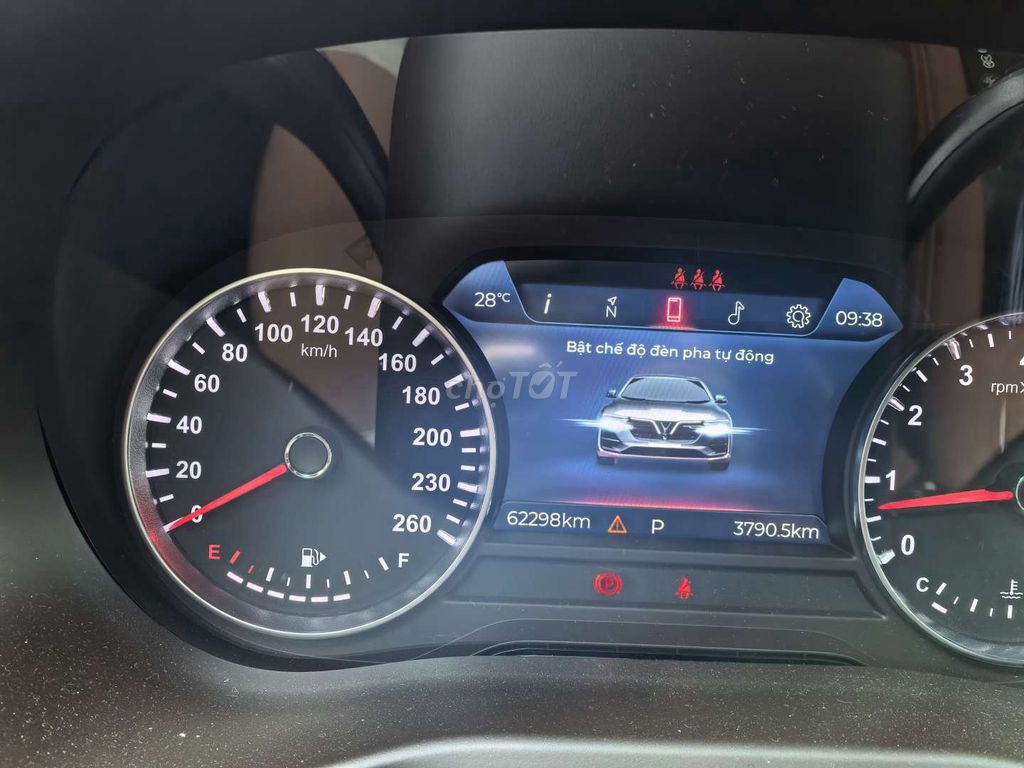 VinFast Lux A Premium 2021 Белый Автомат 5 мест