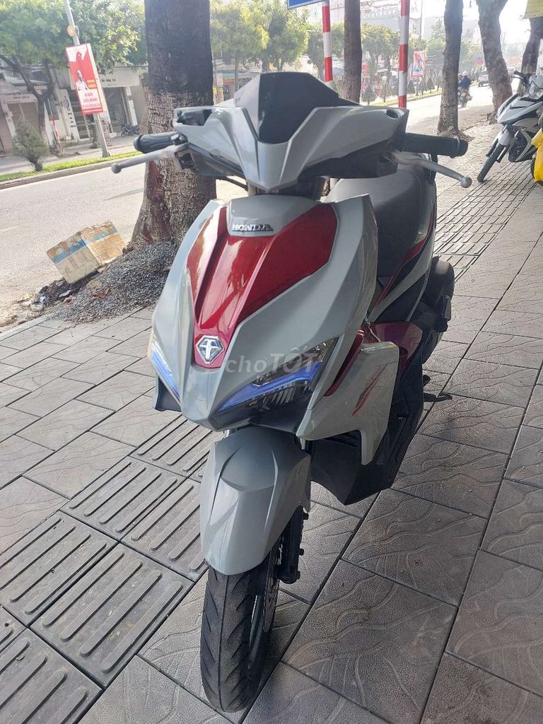 Honda Air Blade 2017 Đỏ Xám. Mua bán Xe máy tại Quận Liên Chiểu Đà Nẵng được đăng bởi anh quoc hình 2