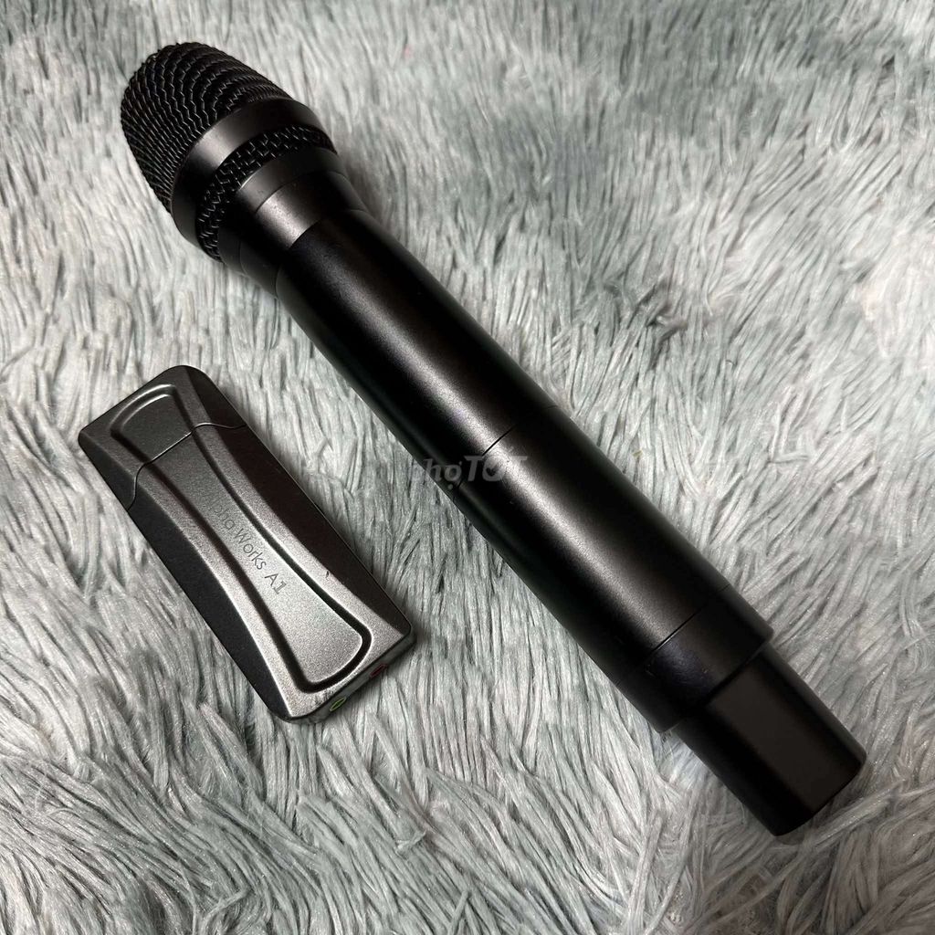 Microphone không dây Bluetooth Đen. Mua bán Tivi, Âm thanh tại Quận Hà Đông Hà Nội được đăng bởi Nam Đồ Da authentic hình 1