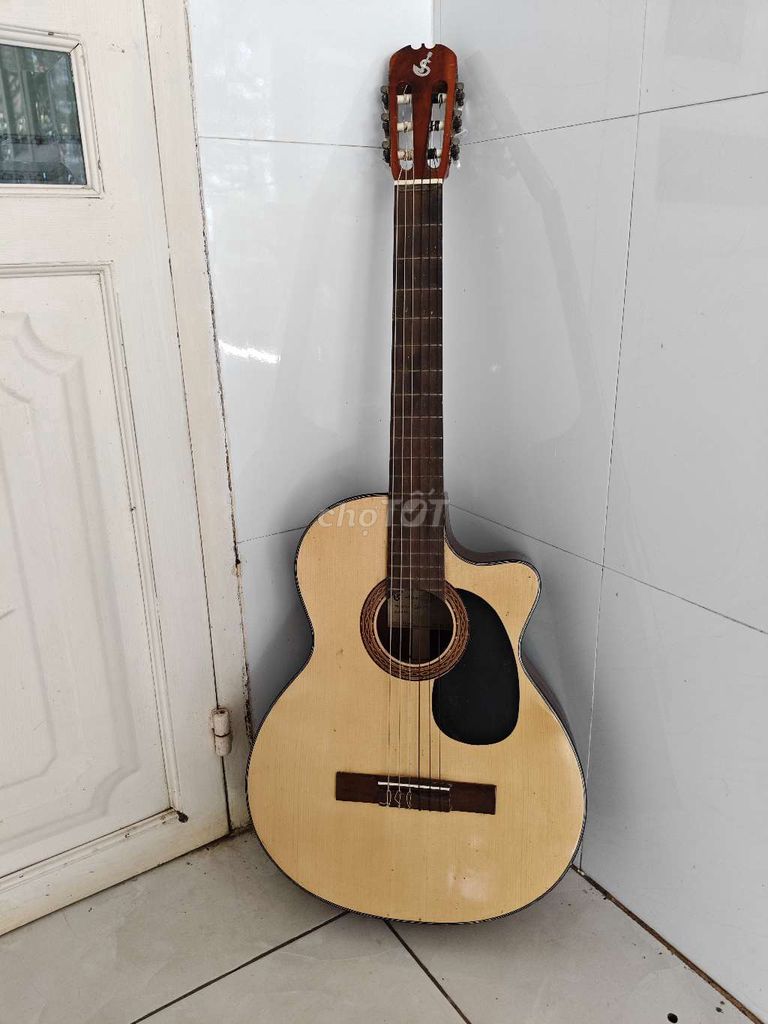 Đàn guitar Classic Vàng nhạt. Mua bán Nhạc cụ tại Huyện Châu Đức Bà Rịa - Vũng Tàu được đăng bởi Toàn hình 1