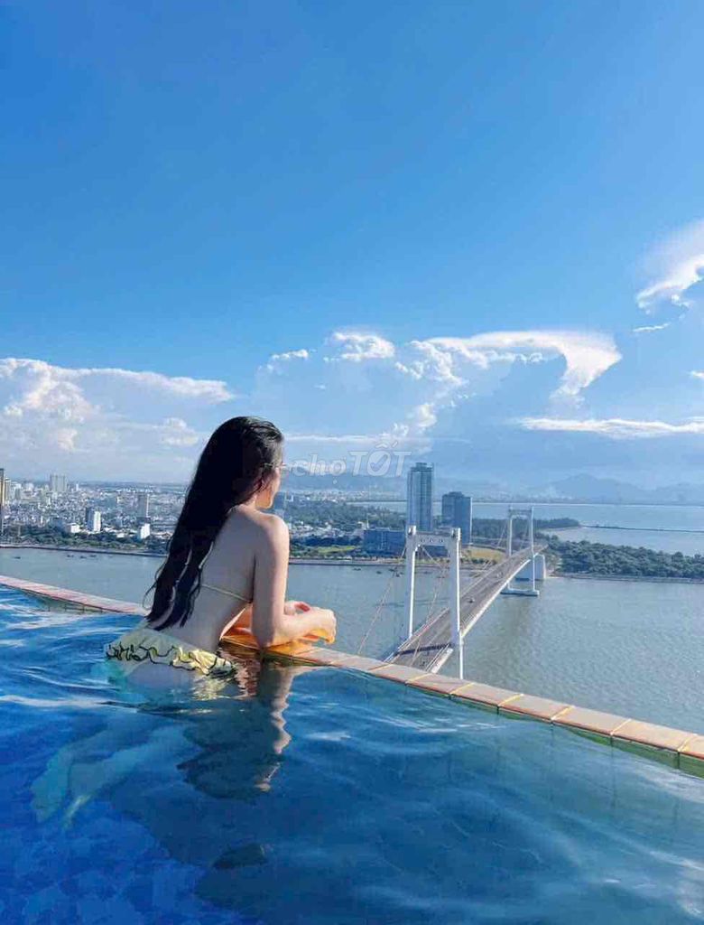 Cần tiền bán gấp CH vị trí nằm ngay trung tâm . view nhìn sông và biên