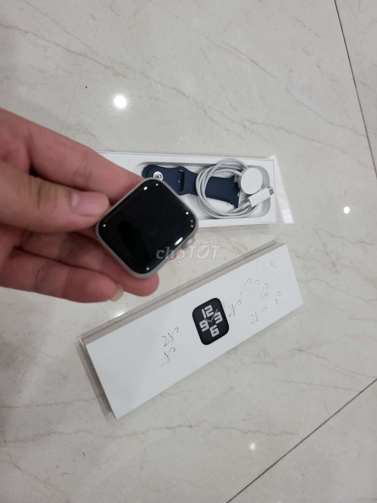Apple watch SE 2023 LTE 40mm chính hãng