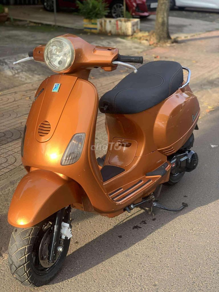 BÁN XE PHUN XĂNG KIỂU DÁNG VESPA CÓ GÓP. Mua bán Xe máy tại Thành phố Buôn Ma Thuột Đắk Lắk được đăng bởi XE MÁY ĐÔNG TÚ hình 4