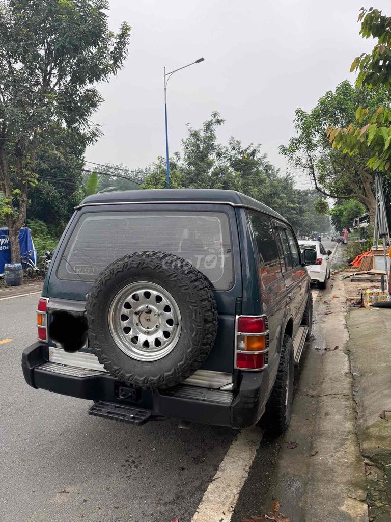 Mitsu Pajero chính chủ bs61 máy êm. Mua bán Ô tô tại Thành phố Thủ Dầu Một Bình Dương được đăng bởi hien pham hình 3