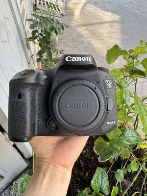 Canon 7D Mark II fullbox đẹp giá rẻ
