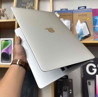 Macbook Air 2020 i3 xám. Mua bán Laptop tại Thị xã Tân Uyên Bình Dương được đăng bởi Xuân Nam