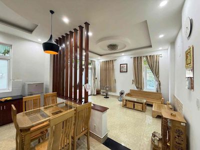 Аренда · 3 комн. · 140 м² · Quận Sơn Trà, ул. kiệt Oto Lương Thế Vjnh