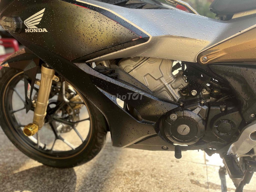 em cần bán gấp có thương lượng khi xem trực tiếp. Mua bán Xe máy tại Quận Bình Tân Tp Hồ Chí Minh được đăng bởi Ngo Dung hình 14