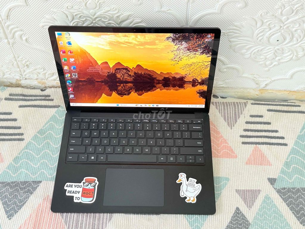 surface laptop 5 14" i7/1265u/16Gb/256Gb new 98%. Mua bán Laptop tại Quận 3 Tp Hồ Chí Minh được đăng bởi Laptop macbook sumi hình 1