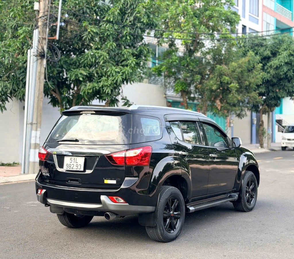 ISUZU MU-X 3.0AT 2017 SỐ TỰ ĐỘNG ,MÁY DẦU