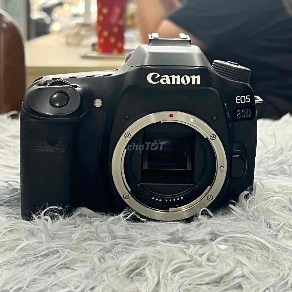 Máy ảnh Canon 80D body. Mua bán Máy ảnh, Máy quay tại undefined Tp Hồ Chí Minh được đăng bởi Phan Thế Phong  hình 1