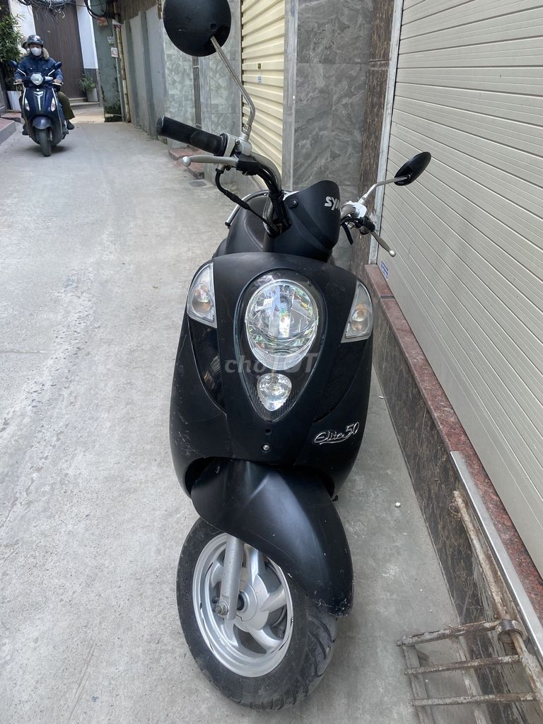 SYM Elite 50 Đen. Mua bán Xe máy tại Quận Hoàng Mai Hà Nội được đăng bởi Lê Thị Nga hình 2