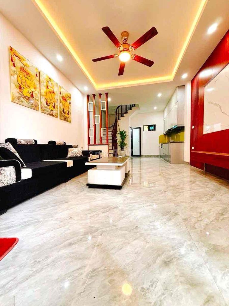 Новый дом на Luong Khanh Thien, 40 м², 3 спальни, свой двор для байков в Сайгоне