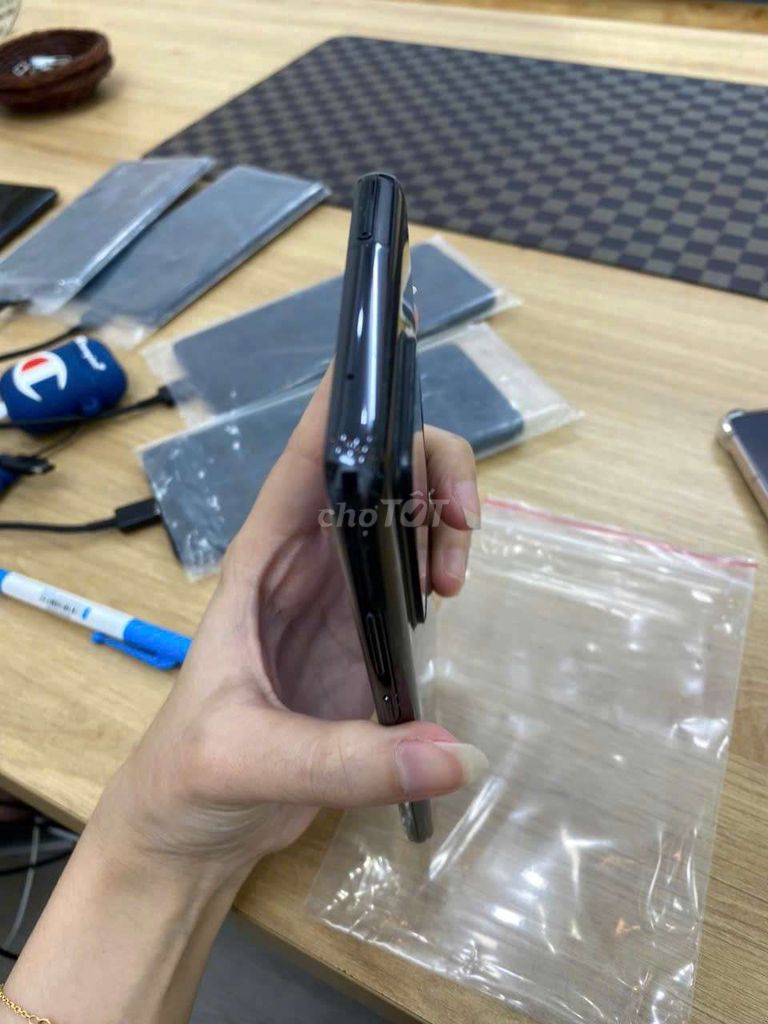 Samsung Galaxy S20 Ultra 5G 12GB/128GB Đen. Mua bán Điện thoại tại Quận 7 Tp Hồ Chí Minh được đăng bởi Minh phương hình 1