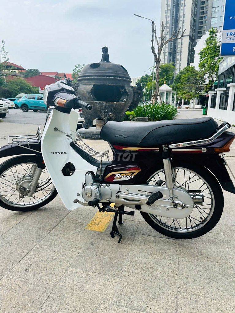 Honda Dream 2012 xe mộc máy zin cứng. Mua bán Xe máy tại Quận Ba Đình Hà Nội được đăng bởi XE MÁY VUI THU hình 1
