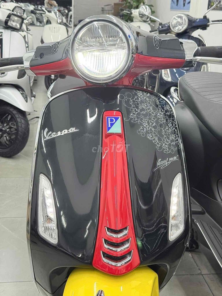 Vespa Primavera Mickey bản giới hạn 2024 2k km. Mua bán Xe máy tại Quận Phú Nhuận Tp Hồ Chí Minh được đăng bởi VESPA Piaggio Quốc Vương  hình 4