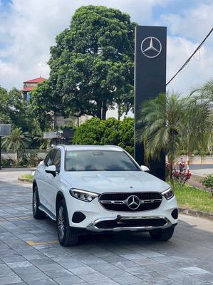 Mercedes Benz GLC 2023 GLC 200 - 2500 km