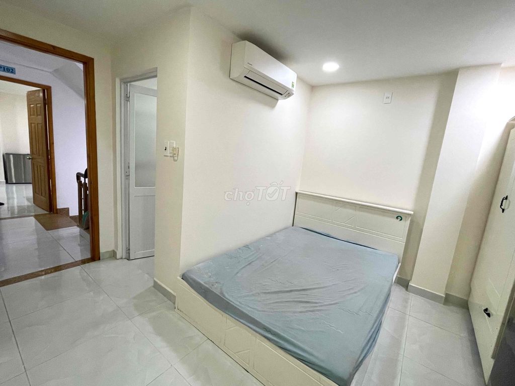 phòng full nội thất ngay cmt8 + Tô Hiến Thành