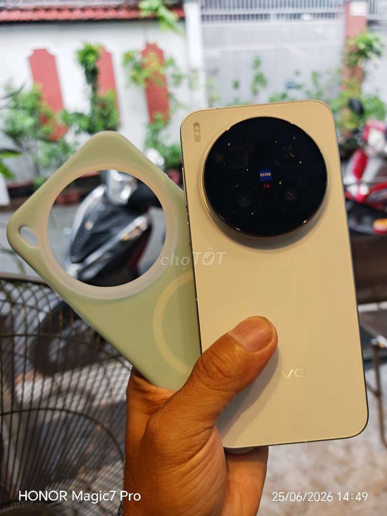 Vivo X300 Pro 12GB/256GB đẹp 99 pin 100. Mua bán Điện thoại tại Quận 10 Tp Hồ Chí Minh được đăng bởi BĐS TMT hình 1