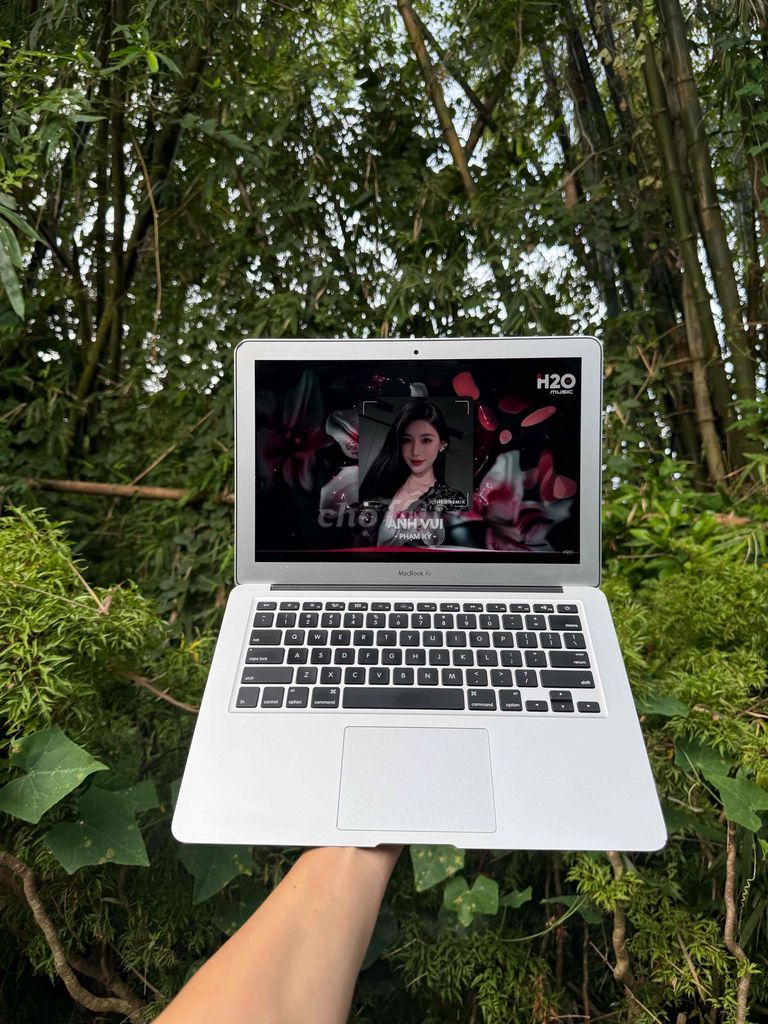 macbook i5. Mua bán Laptop tại Thành phố Vĩnh Long Vĩnh Long được đăng bởi Ngà Trần hình 1