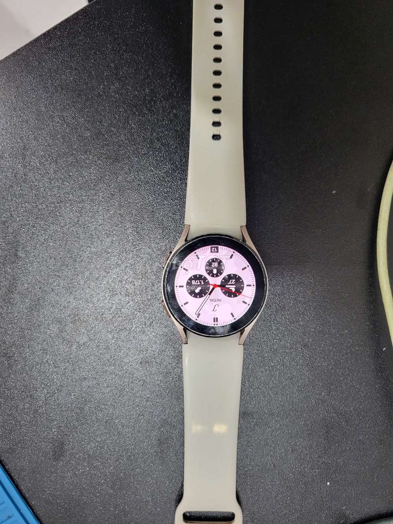 Samsung Galaxy Watch 4 Trắng. Mua bán Thiết bị đeo thông minh tại Huyện Chợ Gạo Tiền Giang được đăng bởi Trại gà nồi Trần Duy hình 1