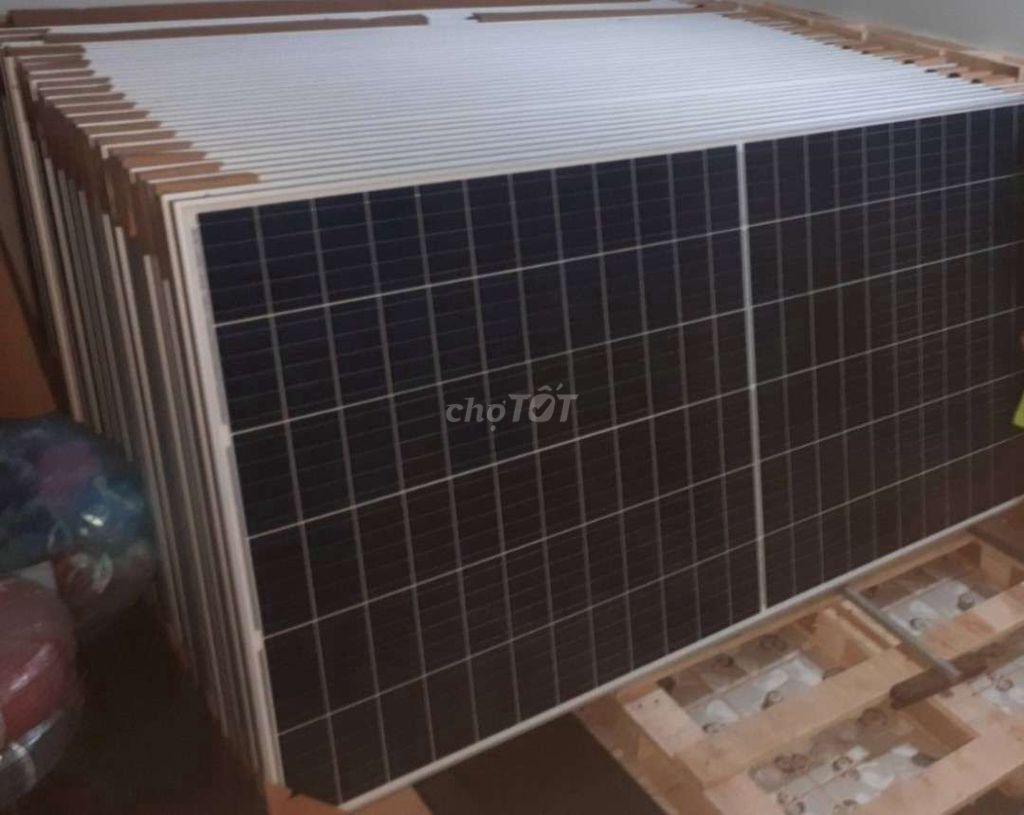 Kho còn khoảng 15kwp pin mặt trời