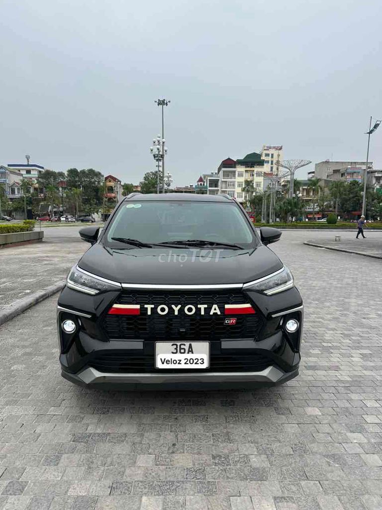 Toyota Veloz Cross 2023  số tự động 7 chỗ. Mua bán Ô tô tại Thành phố Thanh Hóa Thanh Hóa được đăng bởi Hoàng Tuấn hình 2