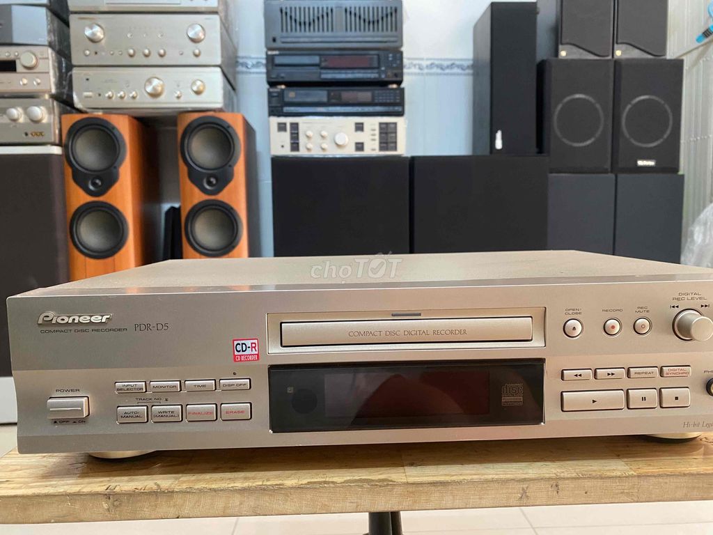 Đầu CD pioneer D5 không kém đĩa còn mới 99%