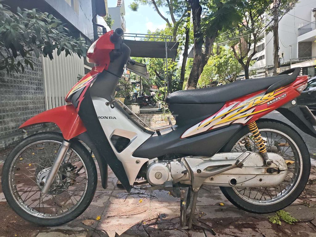 Honda Wave RS работает тихо, полностью функционально